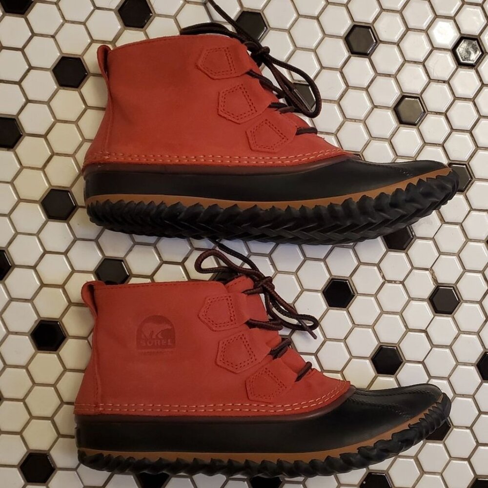 Sorel Women's Out N About Waterproof Boots, NL 2339-678, Size 8.5, Coral